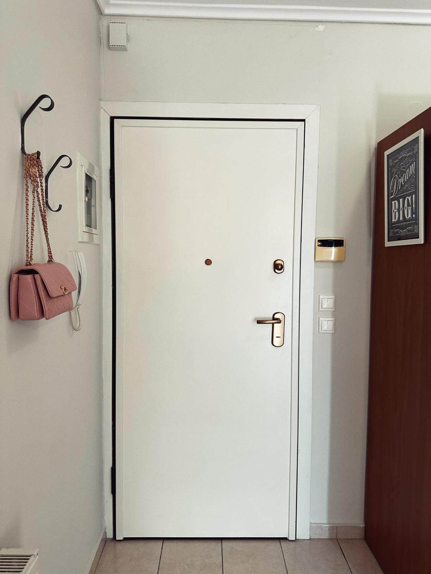 Homely Flat Near Airport Tesalónica Exterior foto